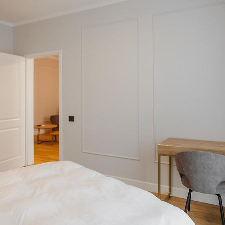 Bloom Downtown Suites Cluj-Napoca Buitenkant foto