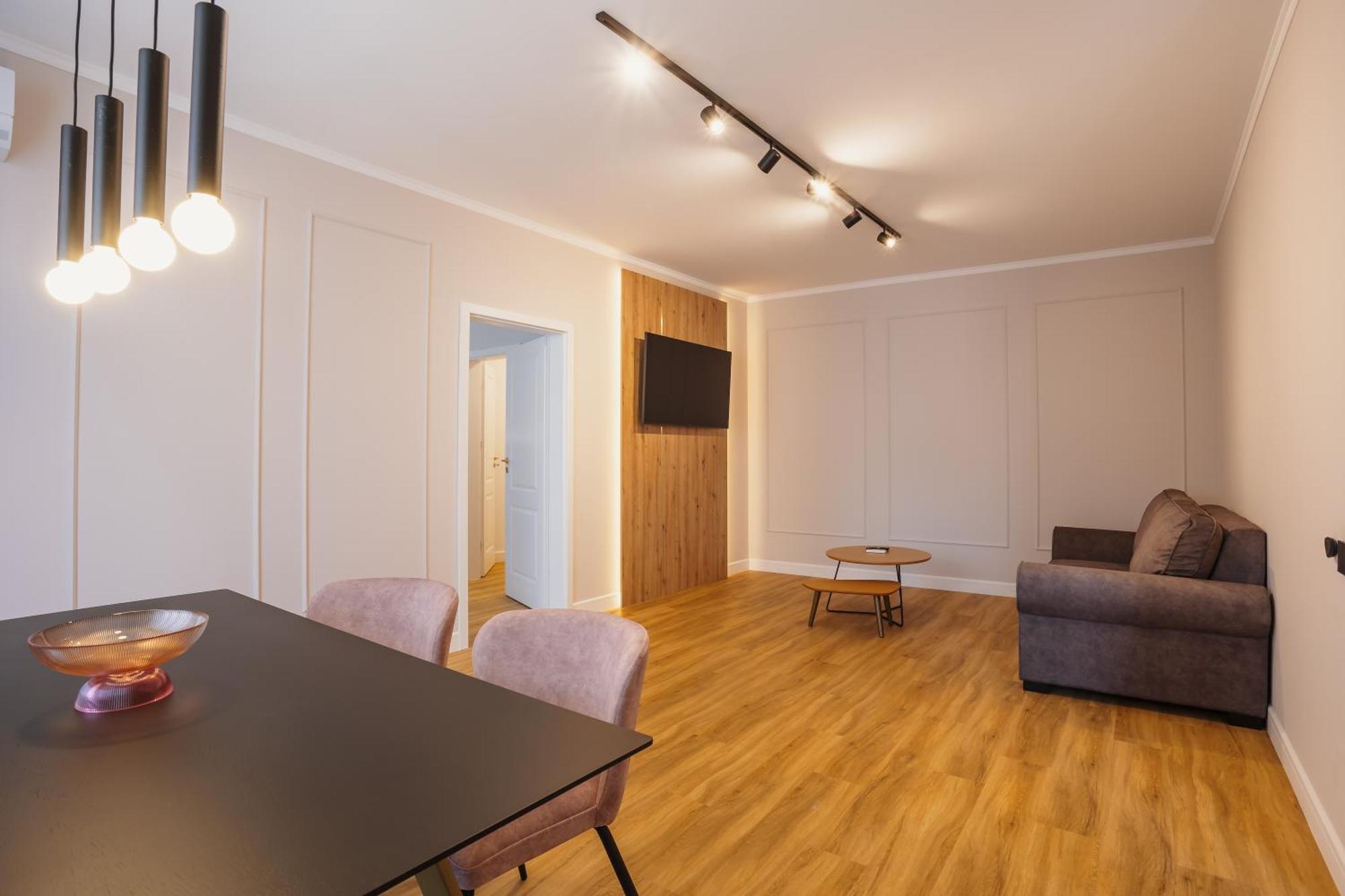 Bloom Downtown Suites Cluj-Napoca Buitenkant foto