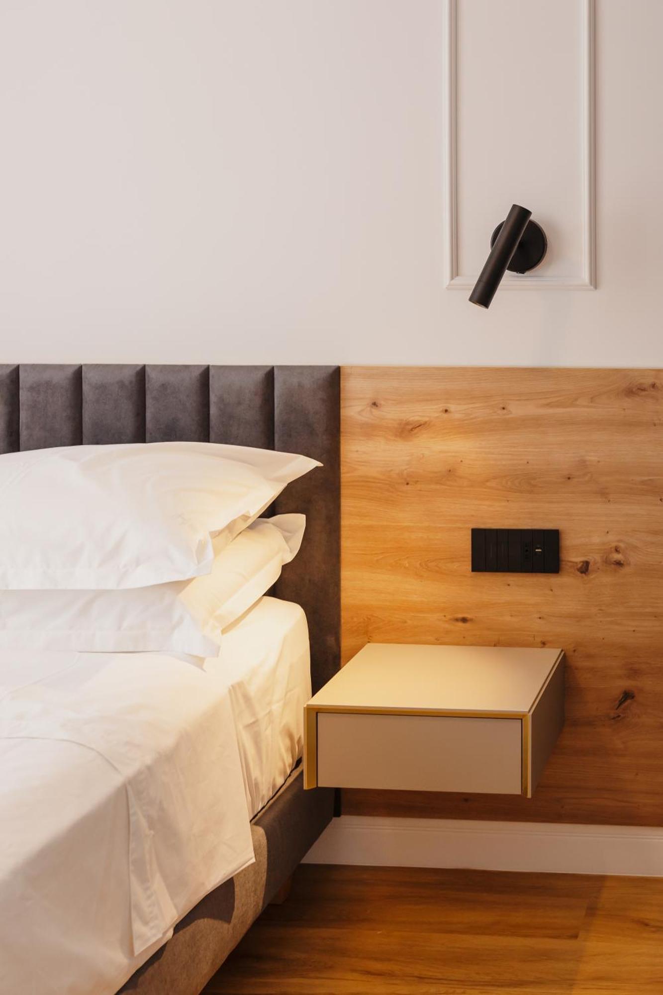 Bloom Downtown Suites Cluj-Napoca Buitenkant foto