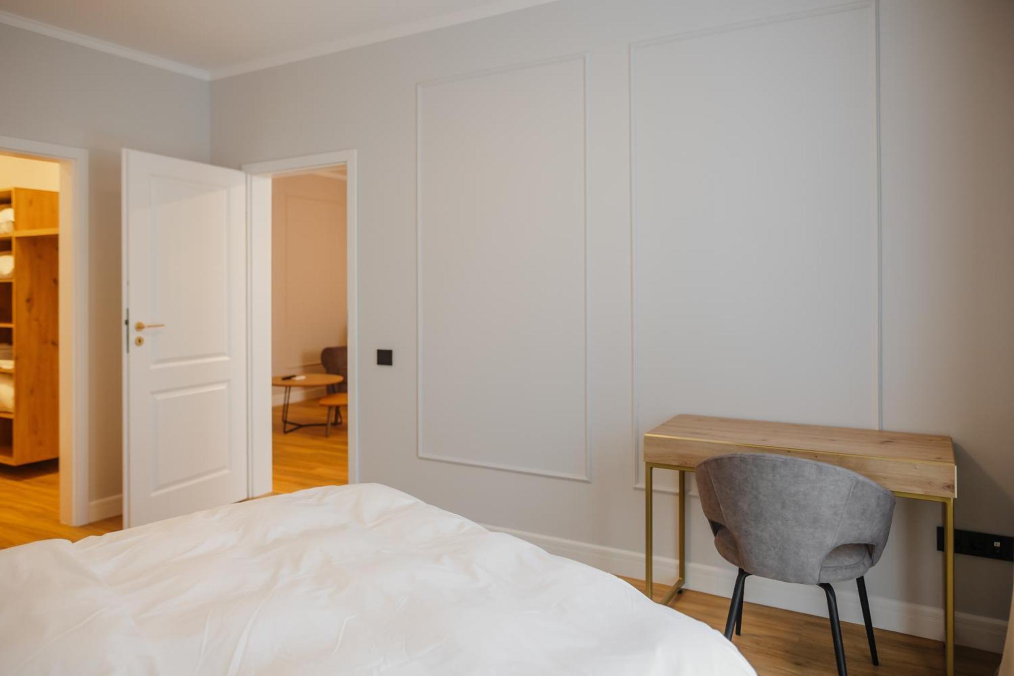Bloom Downtown Suites Cluj-Napoca Buitenkant foto