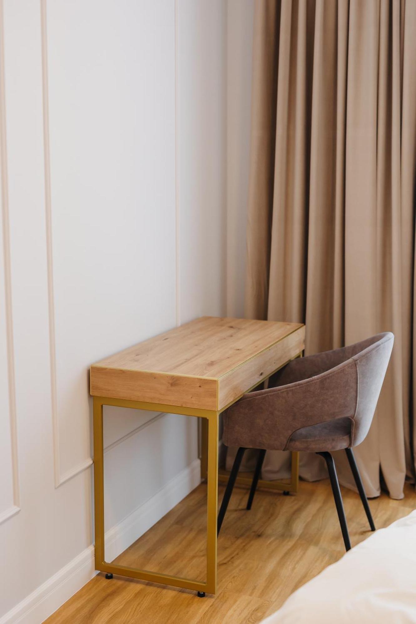 Bloom Downtown Suites Cluj-Napoca Buitenkant foto