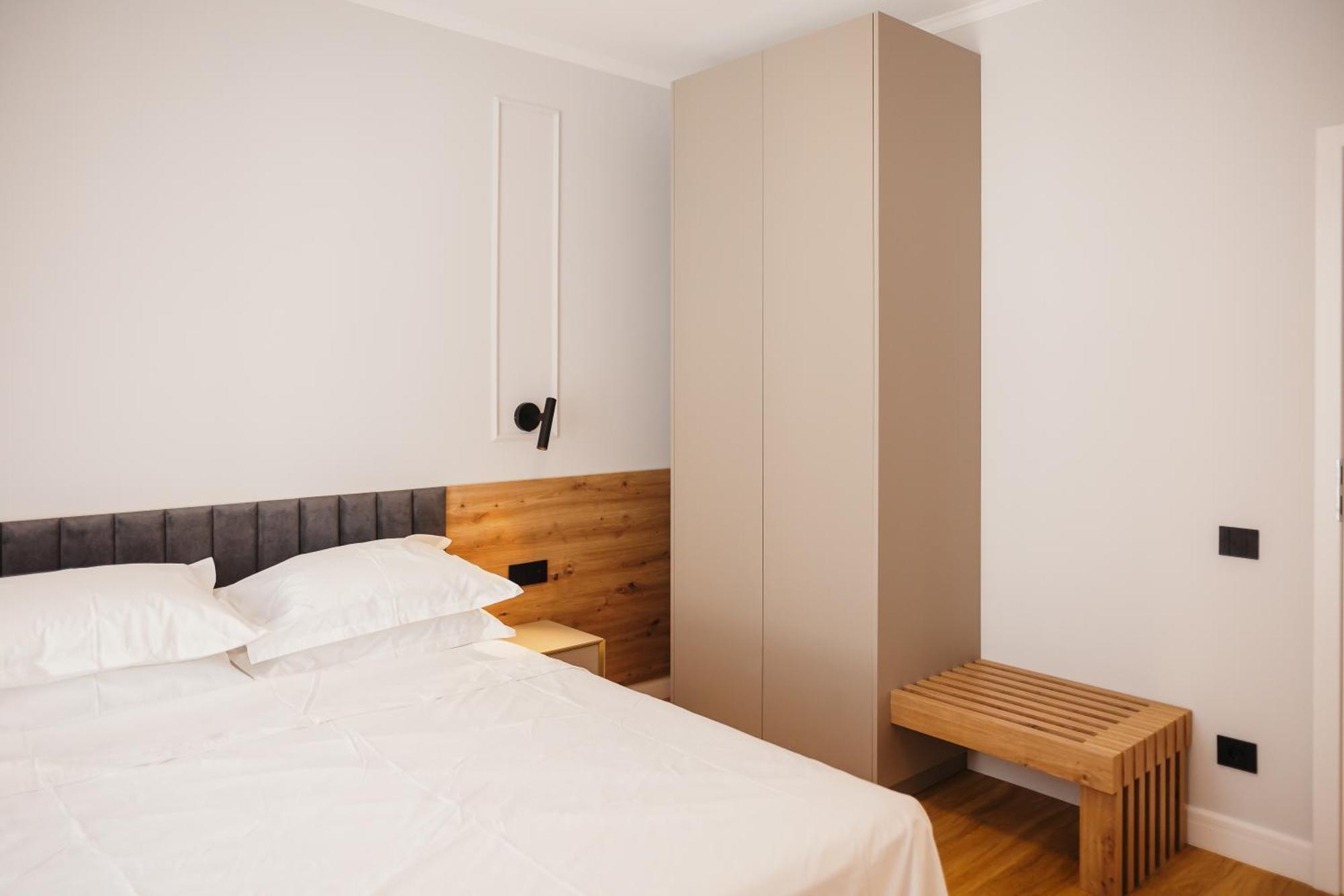 Bloom Downtown Suites Cluj-Napoca Buitenkant foto
