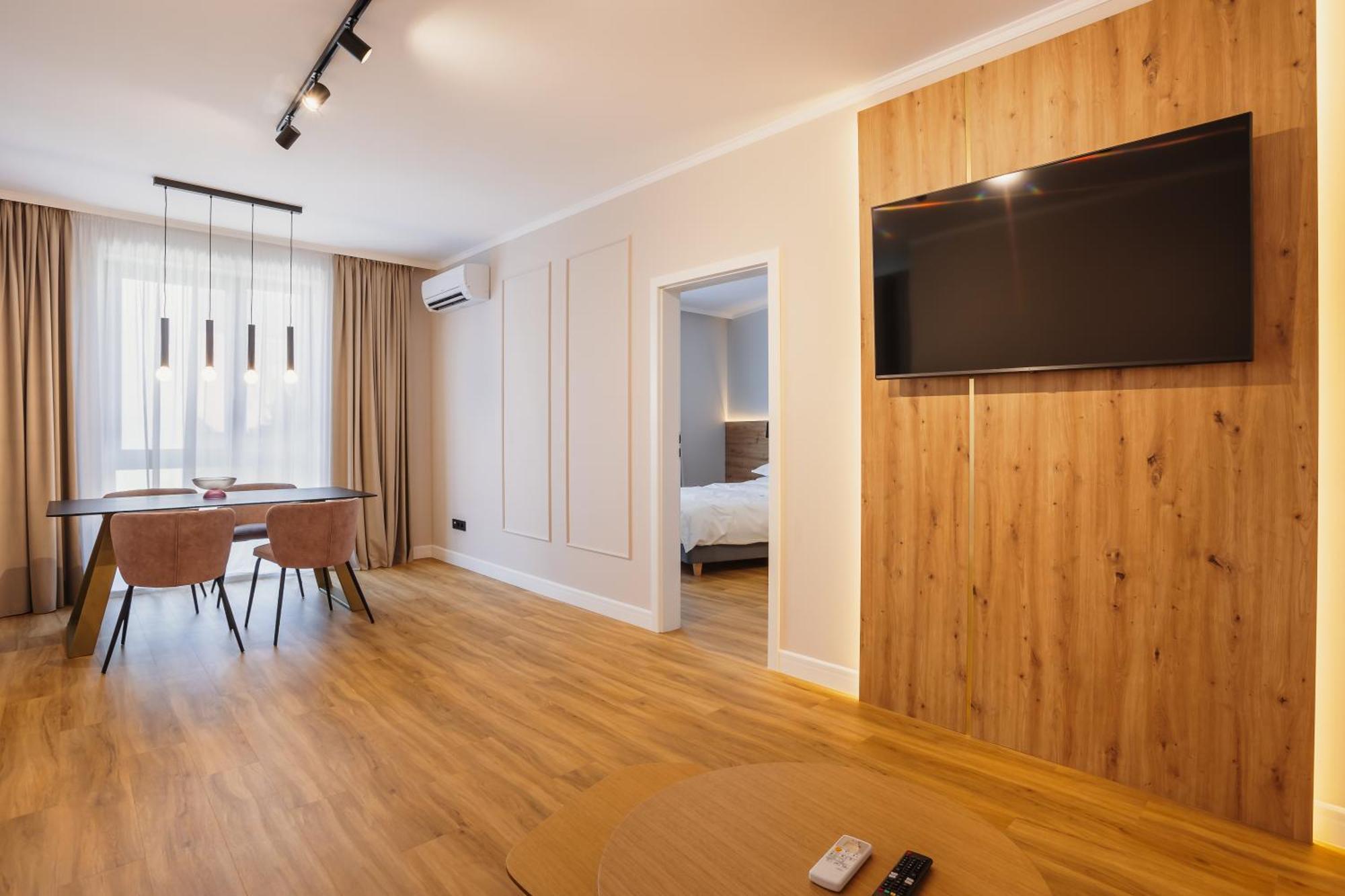 Bloom Downtown Suites Cluj-Napoca Buitenkant foto