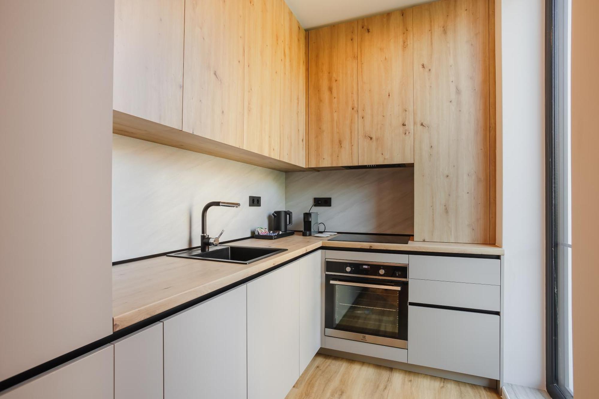 Bloom Downtown Suites Cluj-Napoca Buitenkant foto