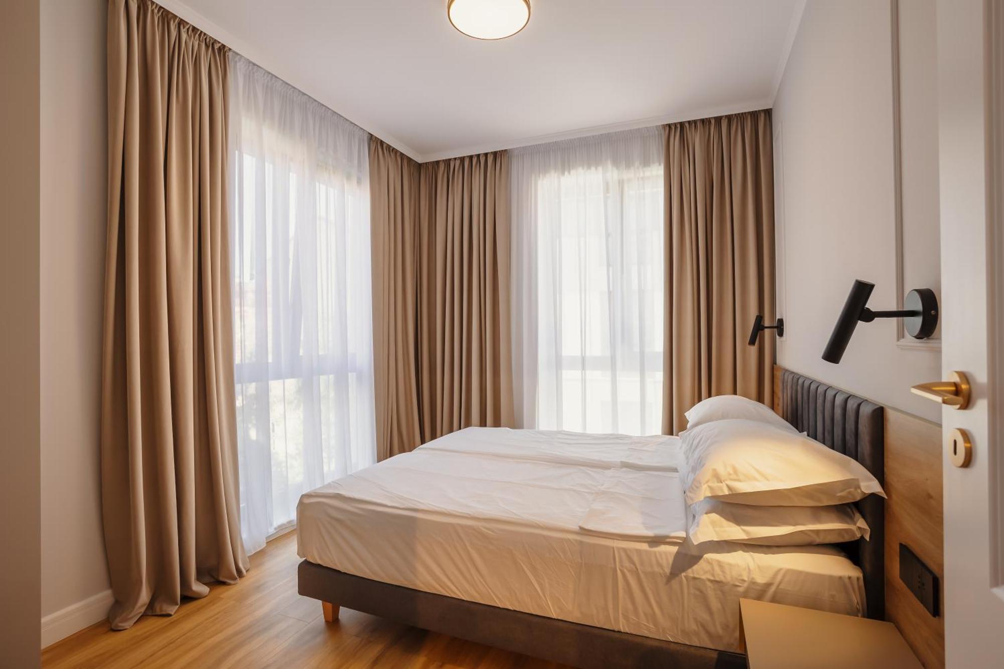 Bloom Downtown Suites Cluj-Napoca Buitenkant foto
