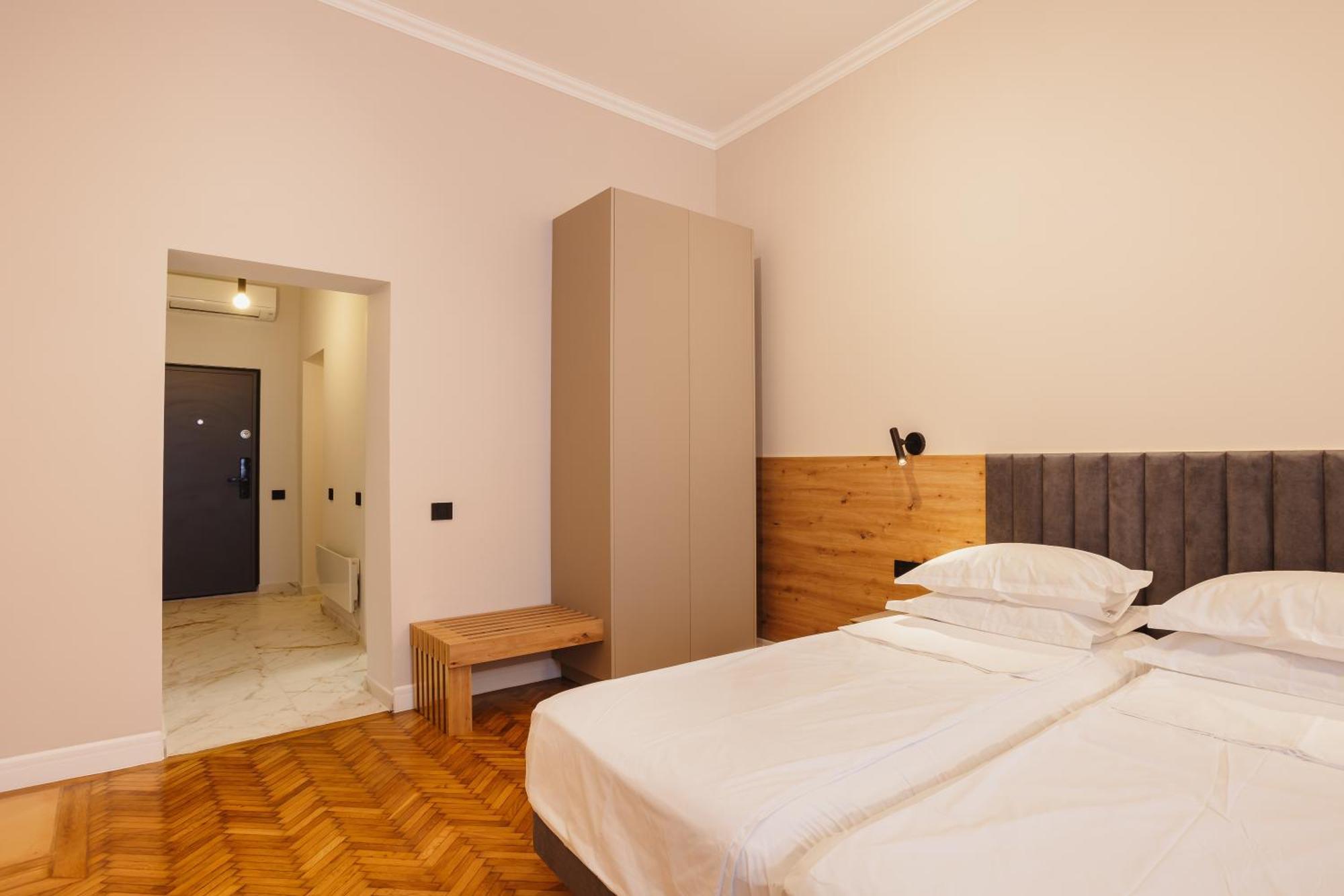 Bloom Downtown Suites Cluj-Napoca Buitenkant foto