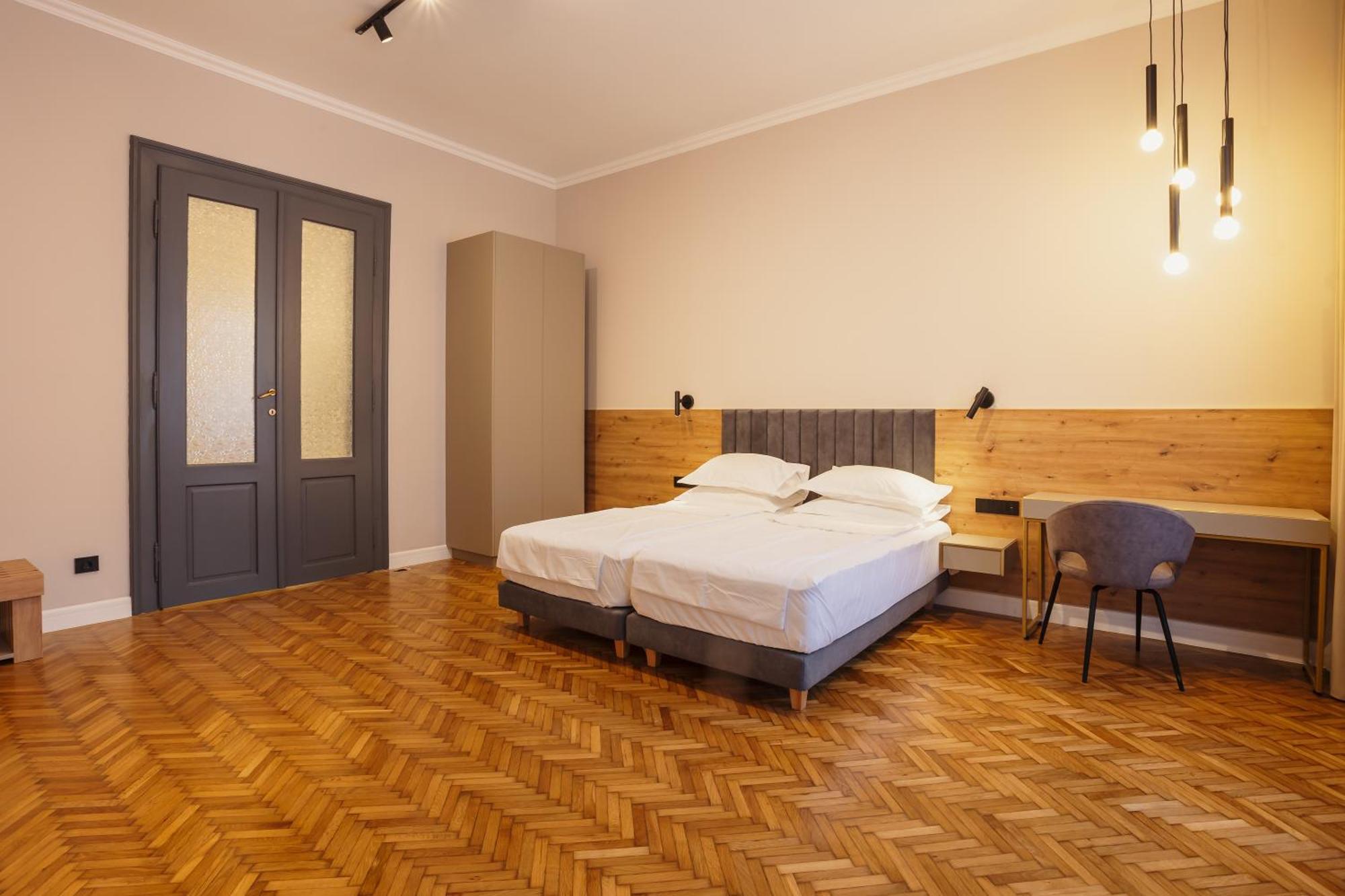 Bloom Downtown Suites Cluj-Napoca Buitenkant foto