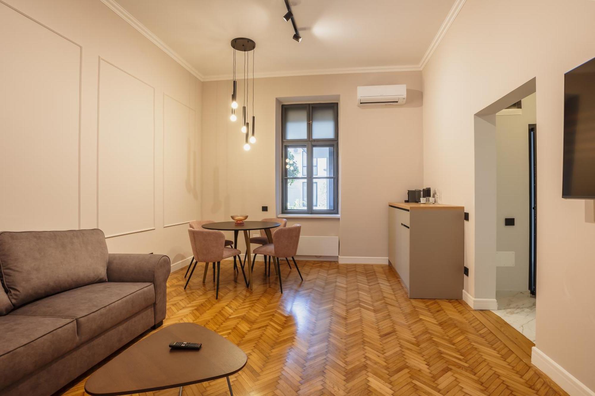 Bloom Downtown Suites Cluj-Napoca Buitenkant foto
